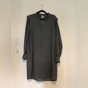 H&M black checkered print mid-length dress